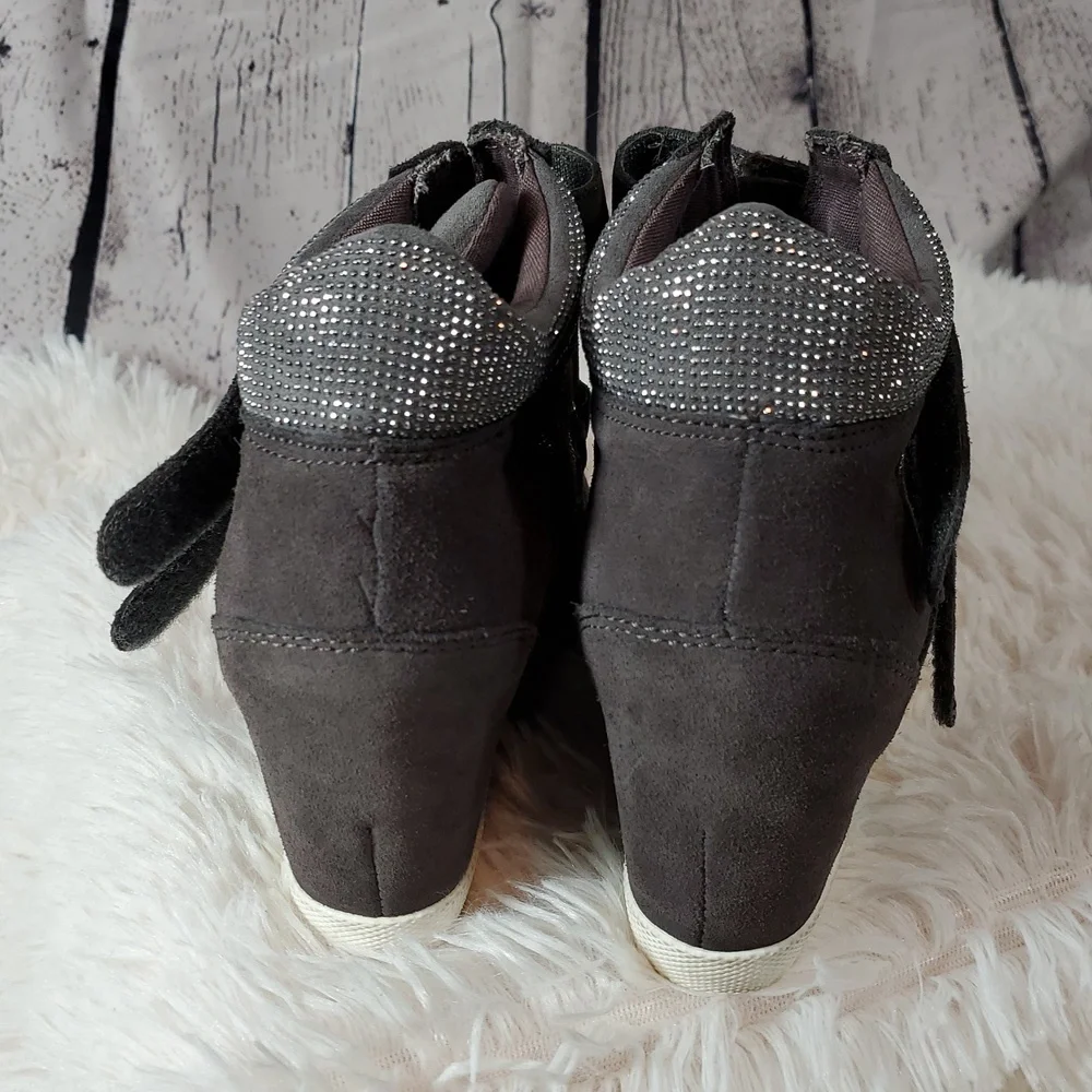Nine West Gray and Silver Leather Wedge Sneakers Size 8